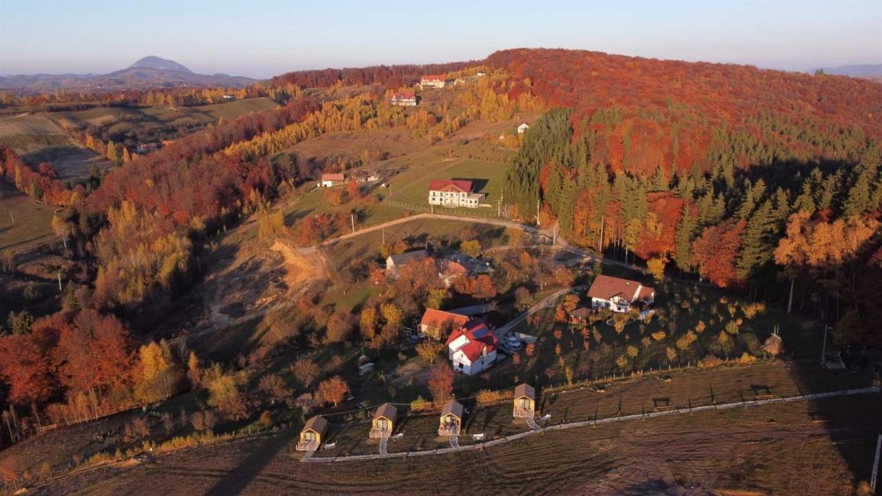 My Little Village Poiana Mărului Dış mekan fotoğraf