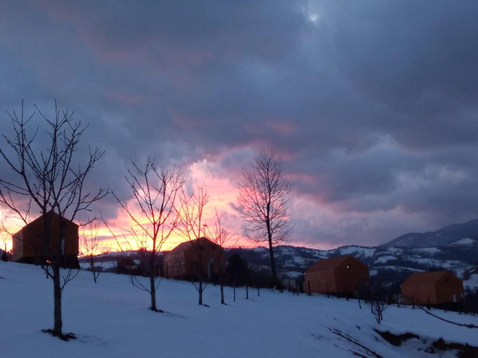 My Little Village Poiana Mărului Dış mekan fotoğraf